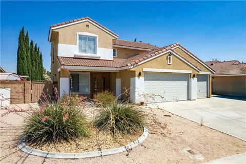 Photo of 2805 W Norberry Street, Lancaster, CA 93536 (MLS # SR25084922)