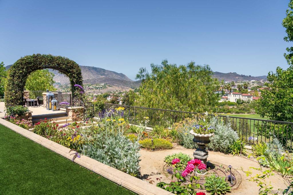 Rancho Santa Fe - Residential