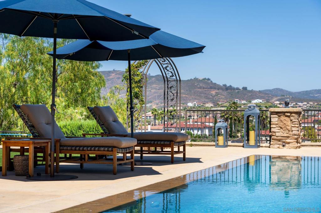 Rancho Santa Fe - Residential