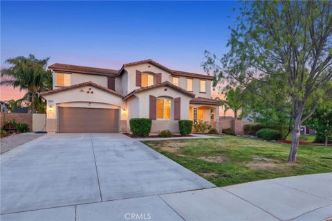 Photo of 31247 Pinon Pine CIR, Winchester, CA 92596 (MLS # SW26132032)