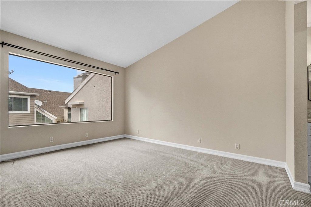 listing image 130727487183573067328