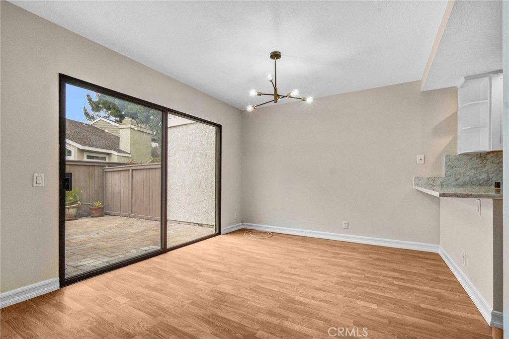 listing image 130728727709273766587