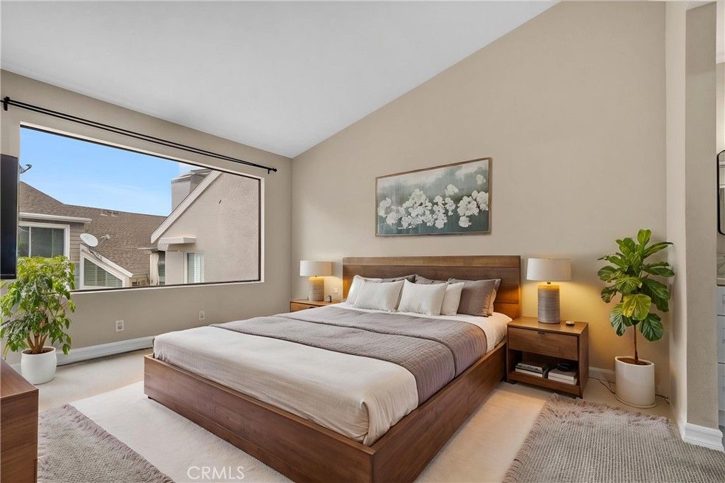 listing image 130729833808172757725
