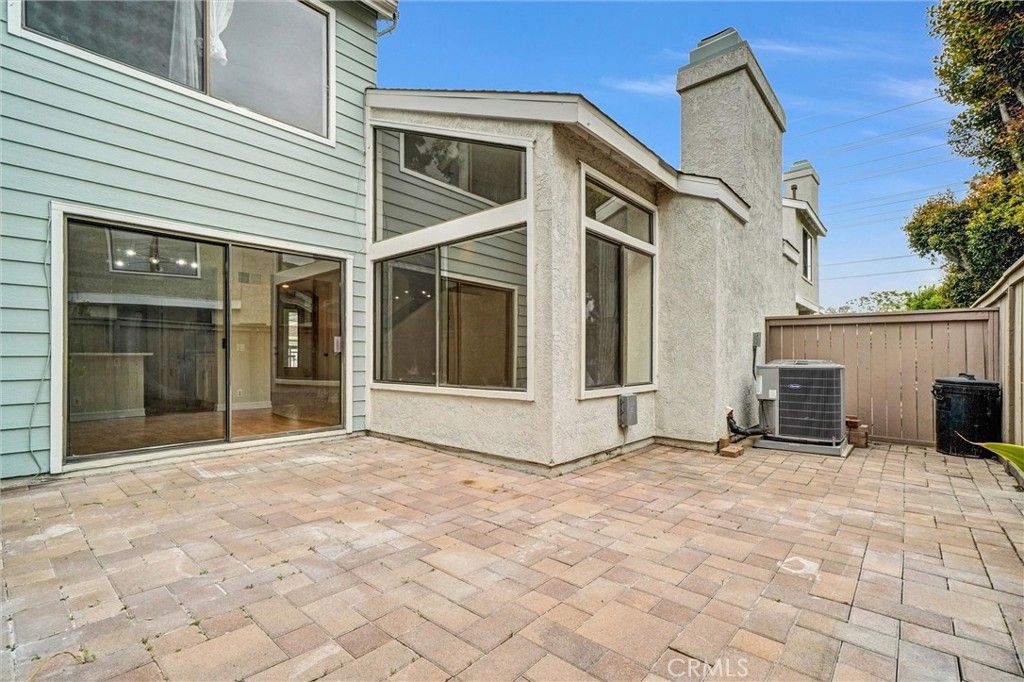listing image 130727393983806941277