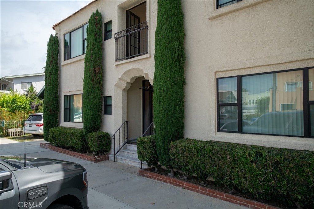 820 Cedar Avenue