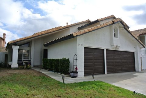Photo of 27702 Bridlewood Dr, Castaic, CA 91384 (MLS # SR26087829)