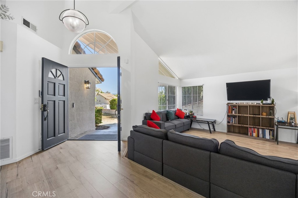 27702 Bridlewood