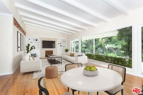 Photo of 1129 Roscomare Road, Los Angeles, CA 90077 (MLS # 25619081)