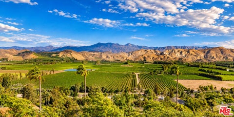 Photo of 608 Piropo Court, Camarillo, CA 93010 (MLS # 26104408)