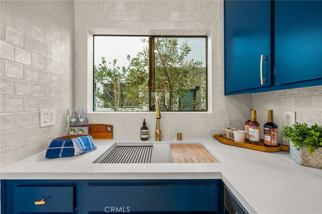 Photo of 2500 Abbot Kinney Unit 10, Venice, CA 90291 (MLS # SW25267387)