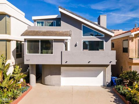Photo of 3612 Ocean Drive, Oxnard, CA 93035 (MLS # V1-35401)