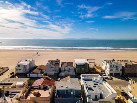 Tiny photo for 3612 Ocean Drive, Oxnard, CA 93035 (MLS # V1-35401)
