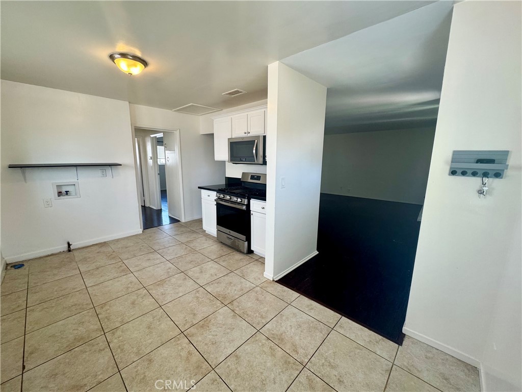 1056 W 25th Street
