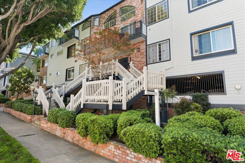 Photo of 2677 Centinela Avenue #103, Santa Monica, CA 90405 (MLS # 26729081)