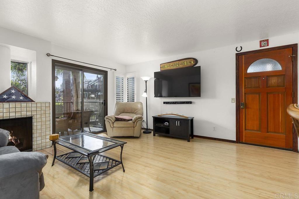 4009 Layang Layang Circle