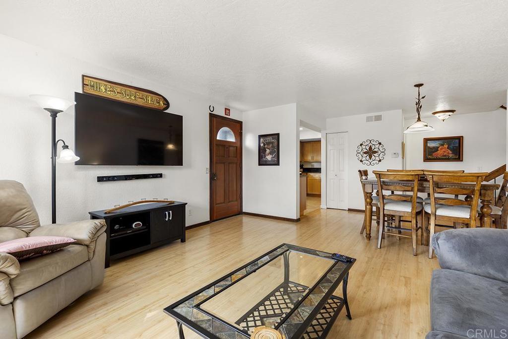 4009 Layang Layang Circle