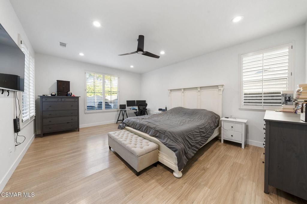 Photo of 986 Lincoln Court, Simi Valley, CA 93065 (MLS # 225005126)