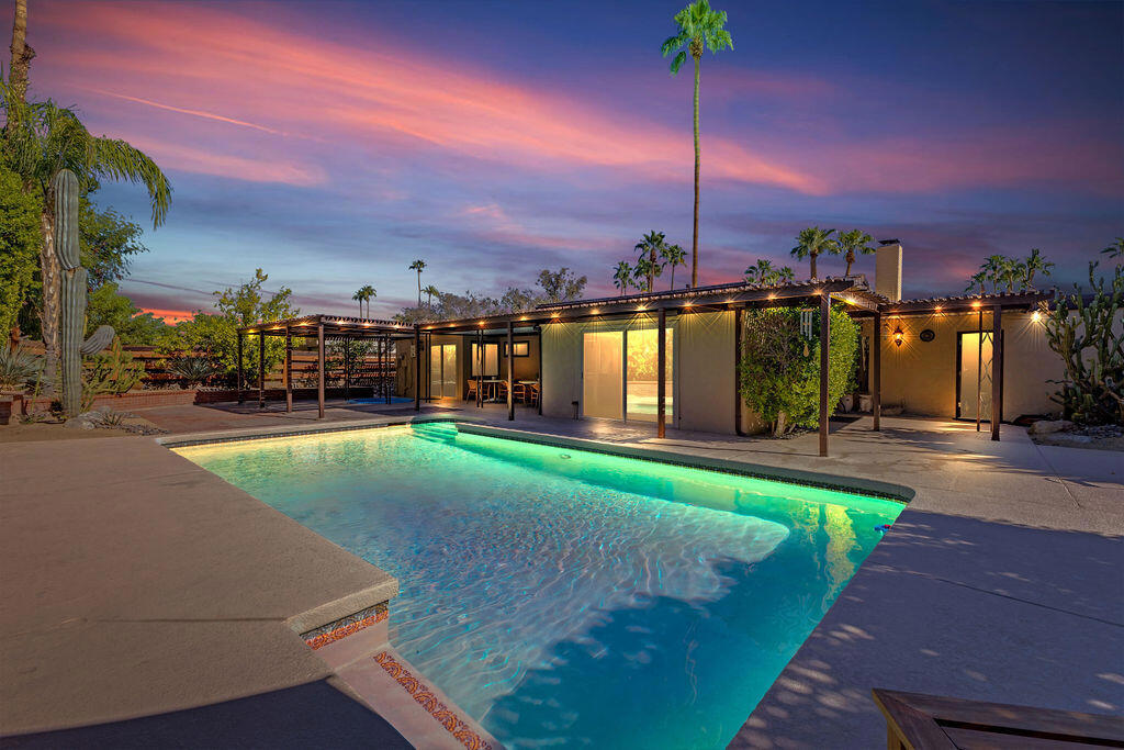 Magnesia Falls Cove - Residential