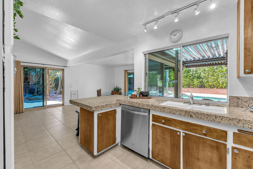 Magnesia Falls Cove - Residential