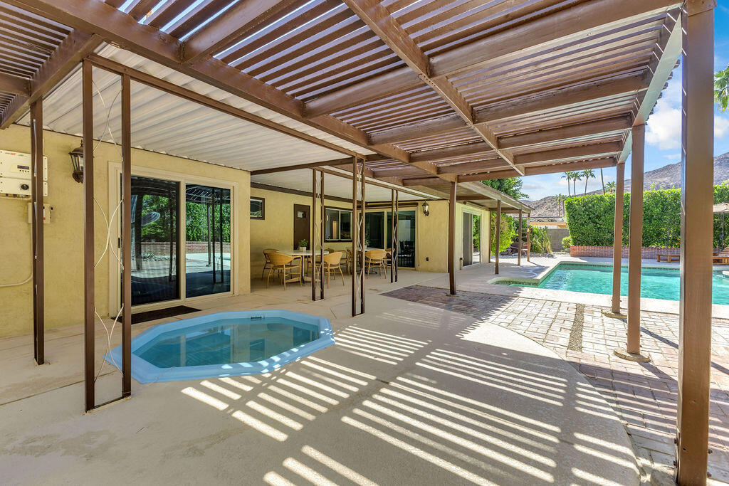 Magnesia Falls Cove - Residential