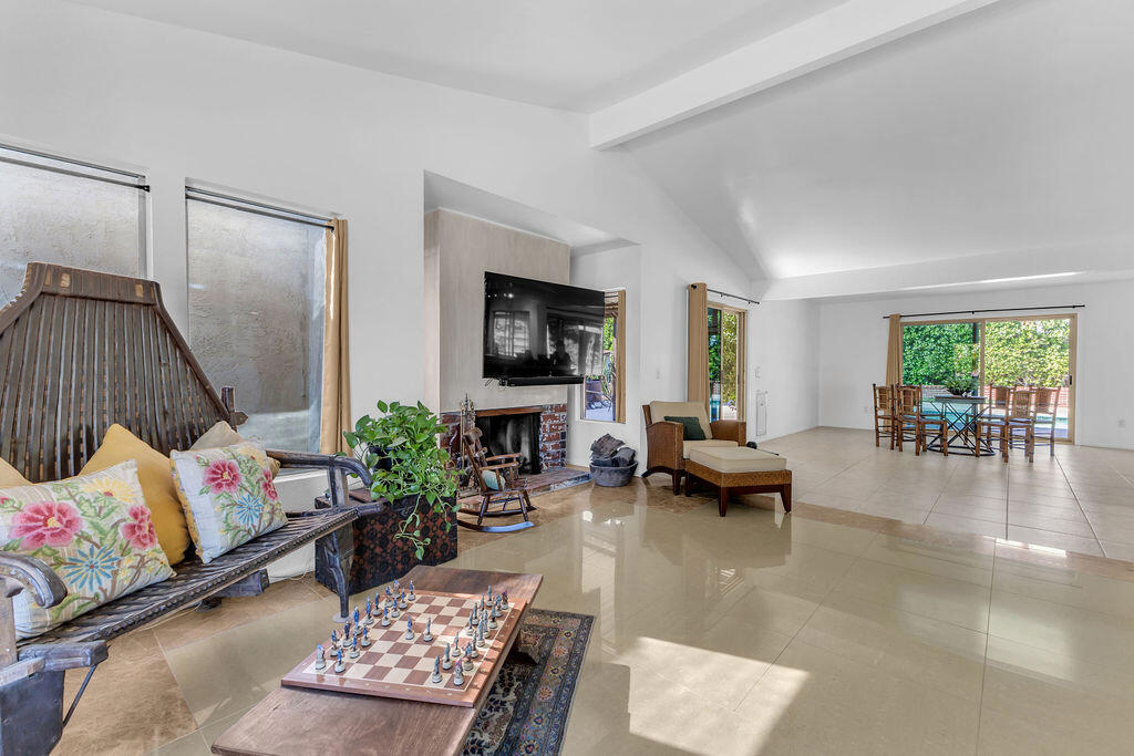 Magnesia Falls Cove - Residential