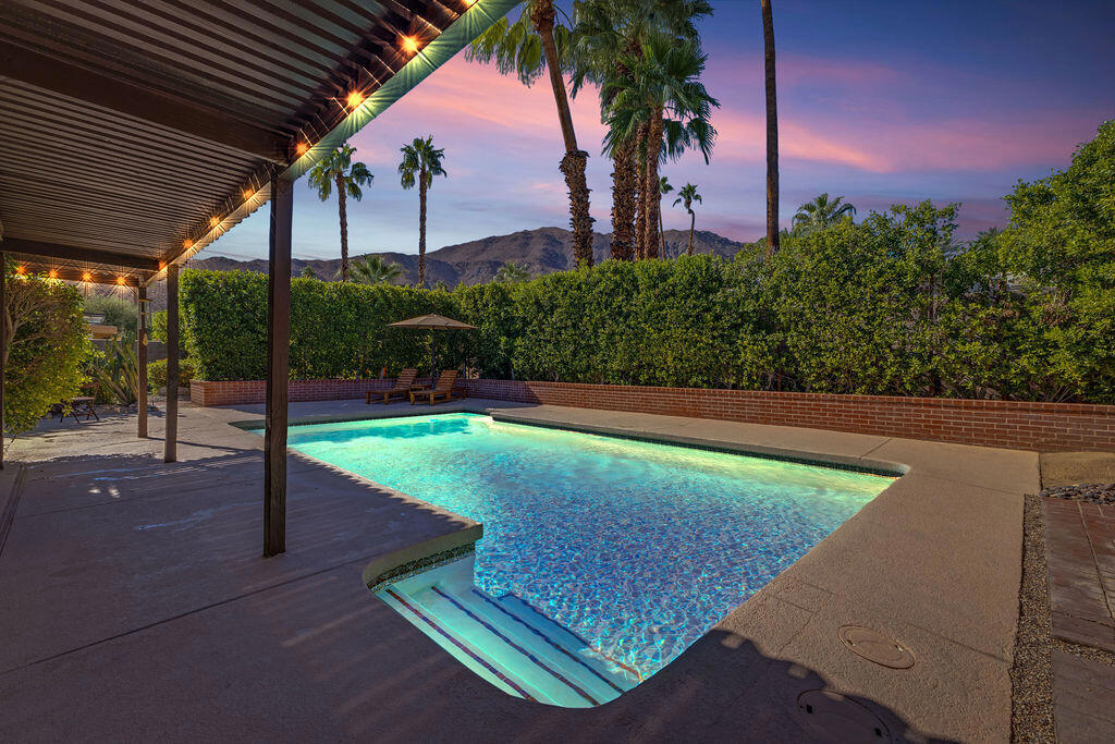 Magnesia Falls Cove - Residential