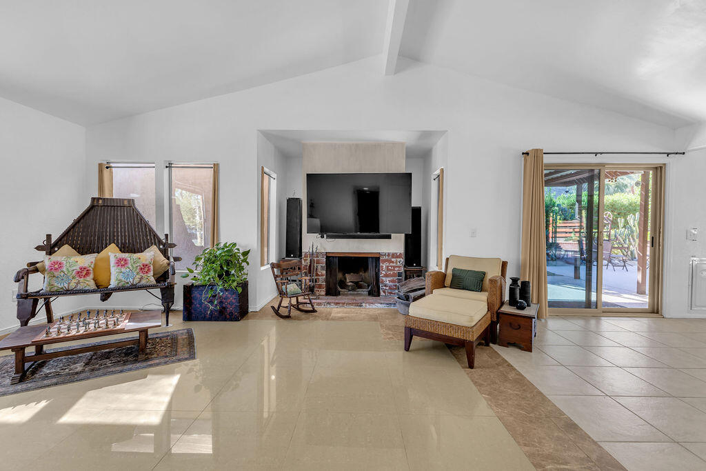 Magnesia Falls Cove - Residential