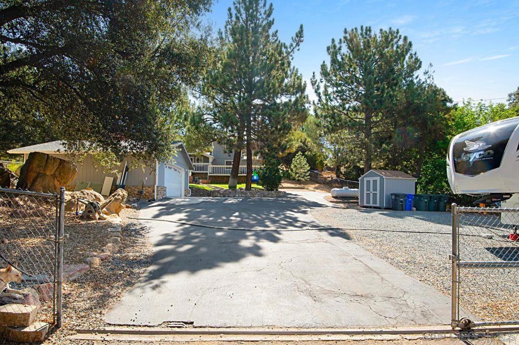 8025 Lilac Lane