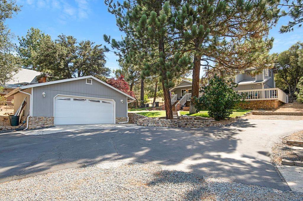 8025 Lilac Lane