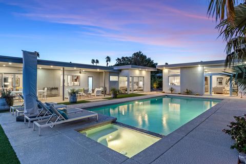 Photo of 2413 E El Alameda, Palm Springs, CA 92262 (MLS # 219110932DA)