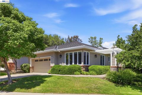 Photo of 7961 Kemper Ct, Pleasanton, CA 94588 (MLS # 41133242)