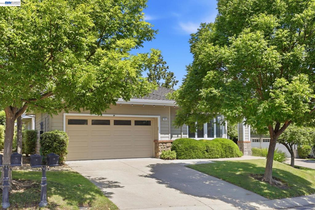 7961 Kemper Ct