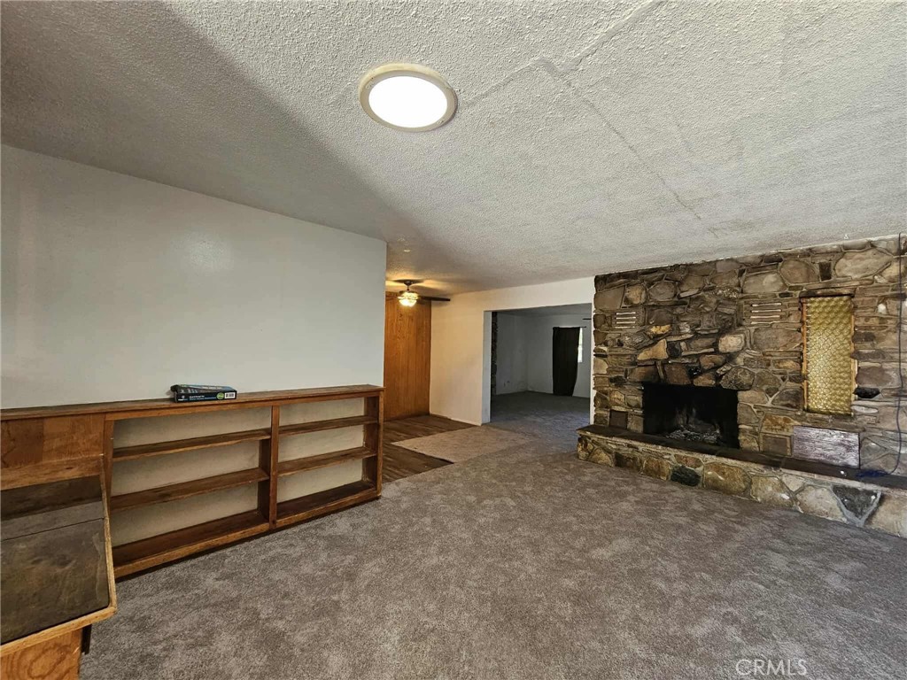 Prime Location in Little Saigon, it is close to Mile Square Park, supermarkets Song Hy, Hoa Binh and MOM very close to Freeway 22. This house has 3 beds 2baths with permitted patio and has 2 huge living rooms. Potential for ADU or JADU. Check it out