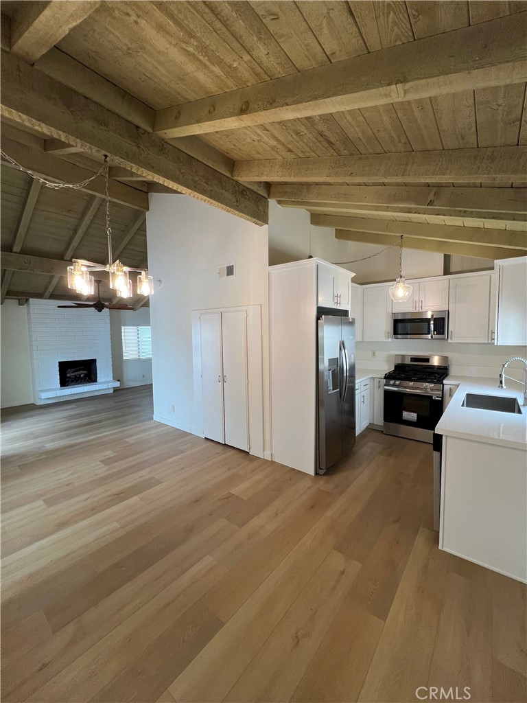 1505 E Balboa Boulevard B