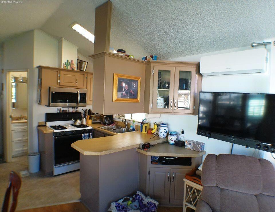 Rancho Casa Blanca - Manufactured In Park