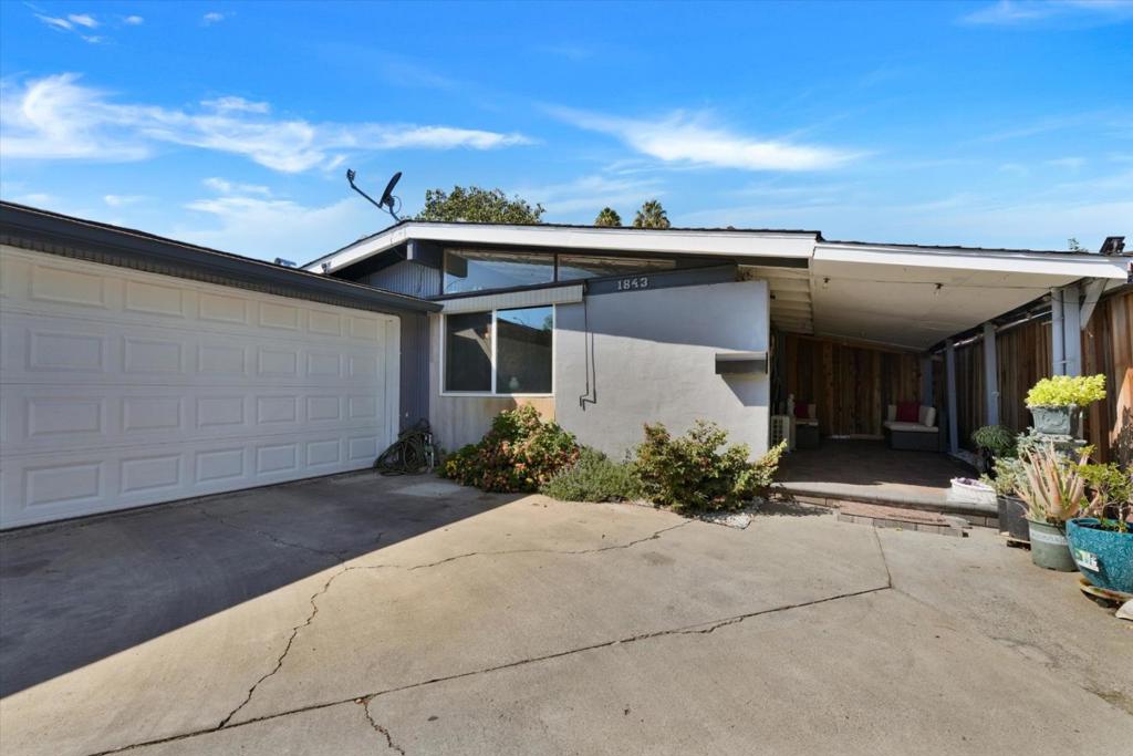 1843 Ocala Avenue
