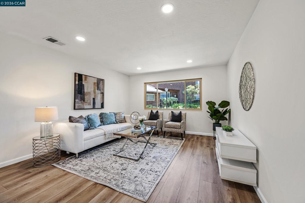 4127 Ravenwood Pl