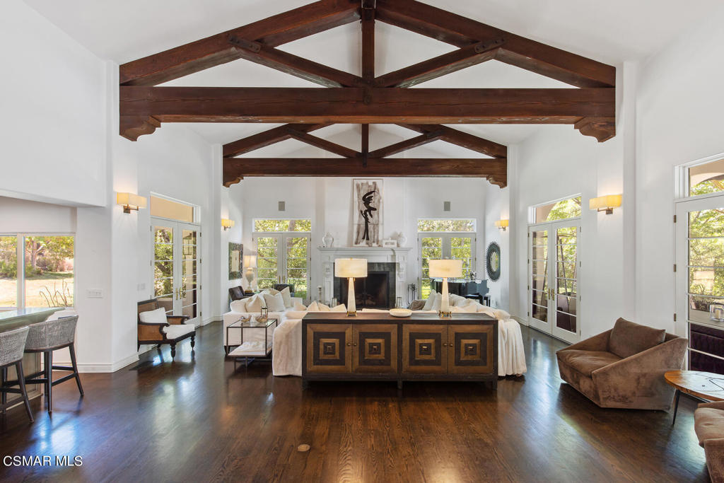 Old Agoura - 850 - 850 - Residential