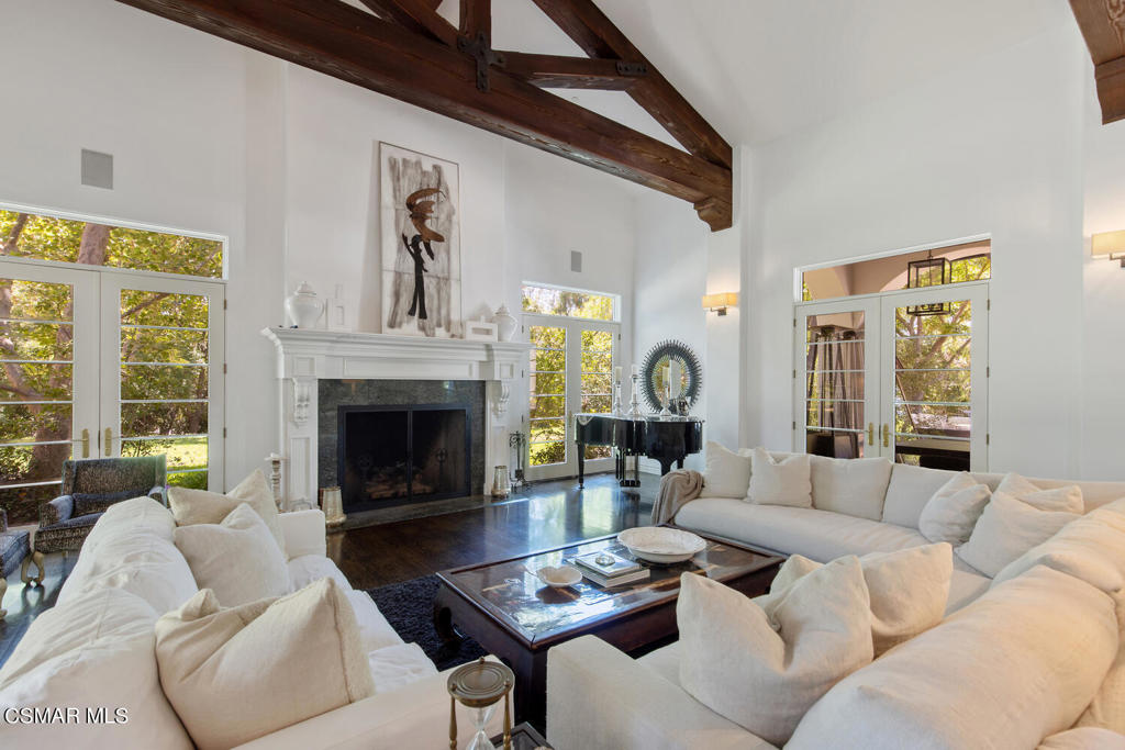 Old Agoura - 850 - 850 - Residential