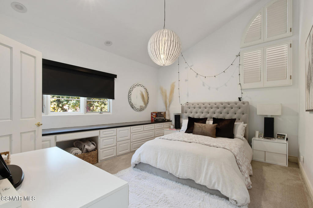 Old Agoura - 850 - 850 - Residential