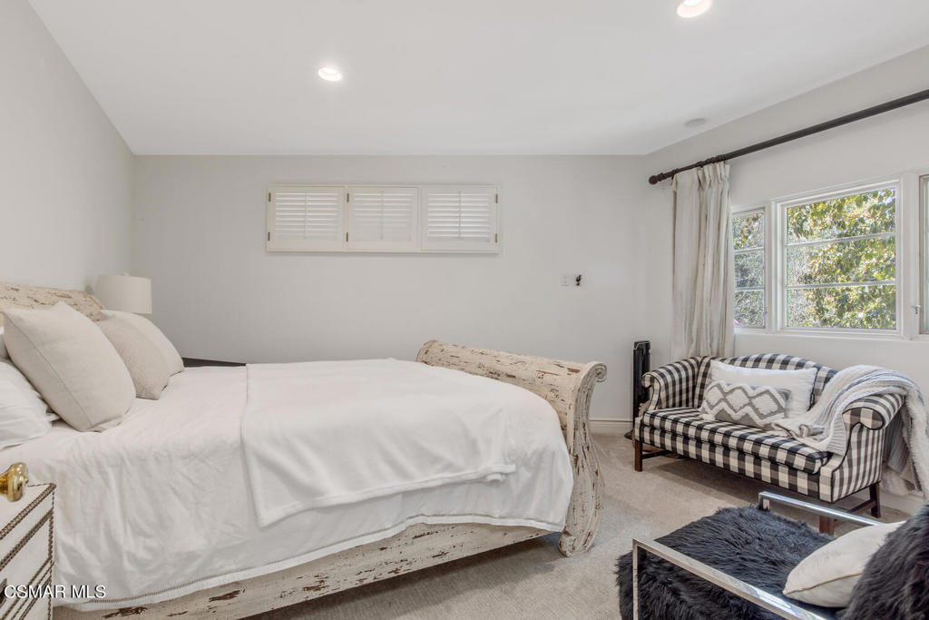 Old Agoura - 850 - 850 - Residential