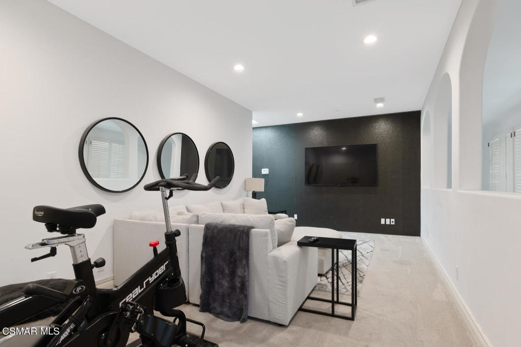 Old Agoura - 850 - 850 - Residential