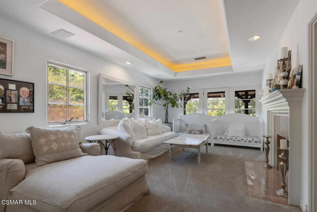 Old Agoura - 850 - 850 - Residential