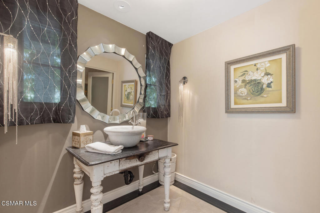 Old Agoura - 850 - 850 - Residential