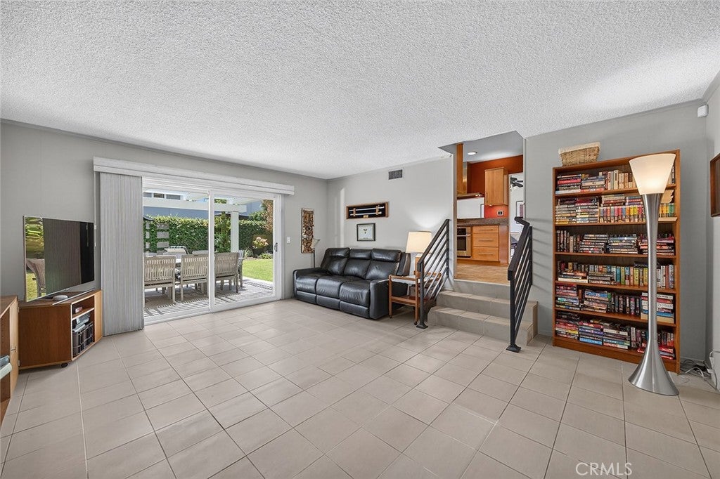 10072 Birchwood, Huntington Beach CA 92646 - Photo 16