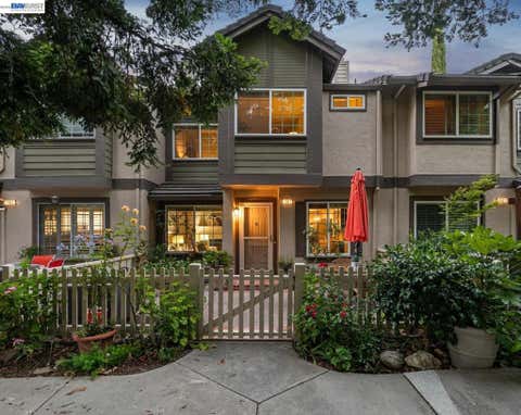 Photo of 7482 Oxford Circle CIR, Dublin, CA 94568 (MLS # 41142207)