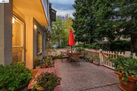 Tiny photo for 7482 Oxford Circle CIR, Dublin, CA 94568 (MLS # 41142207)