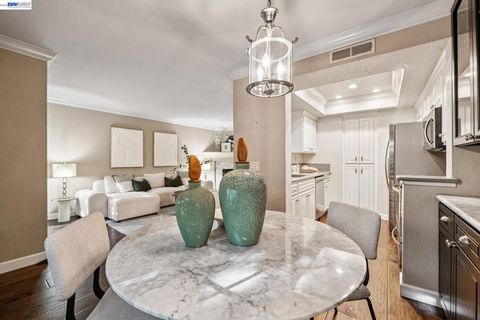 Tiny photo for 7482 Oxford Circle CIR, Dublin, CA 94568 (MLS # 41142207)