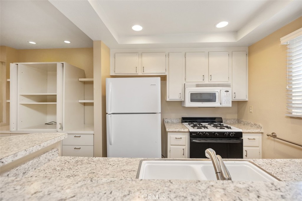 Vista Pacifica (VP) - Residential