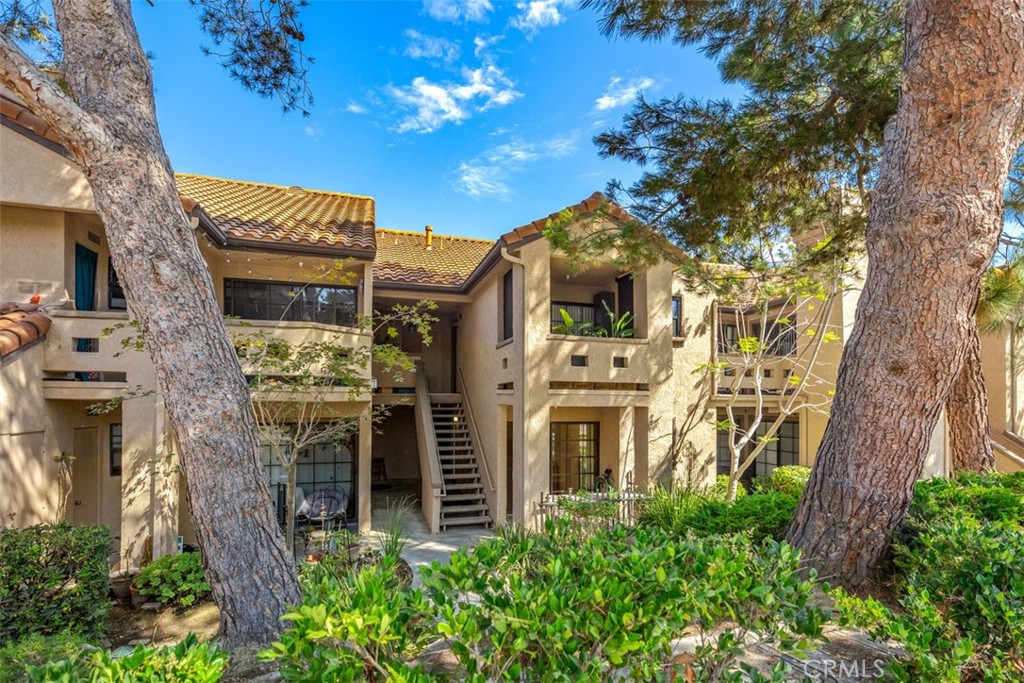 Vista Pacifica (VP) - Residential